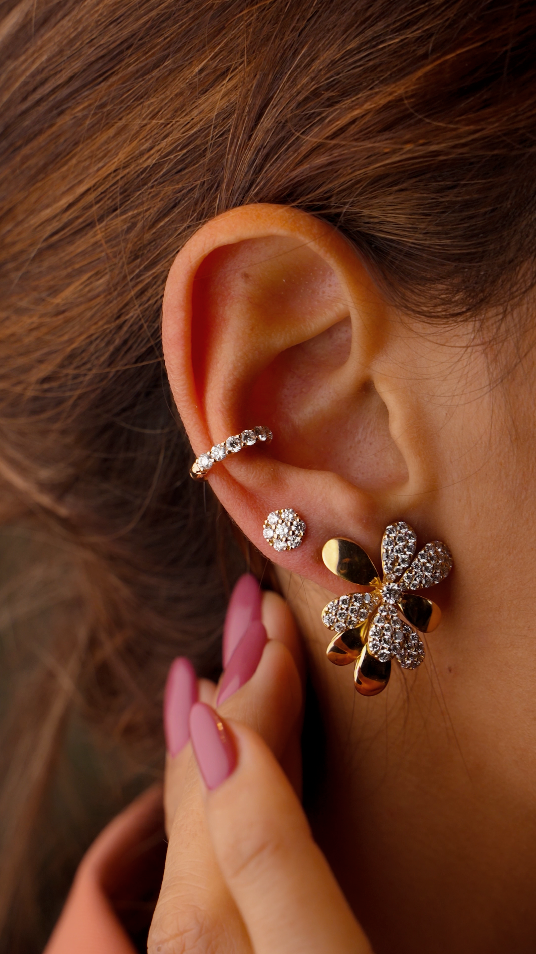 Ear Cuff com diamantes