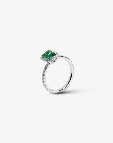 White Gold Engagement Ring with Diamonds and Emerald